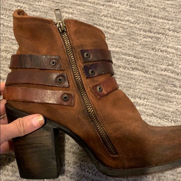 FreeBird Blaze Booties Size 8 - Picture 6 of 6